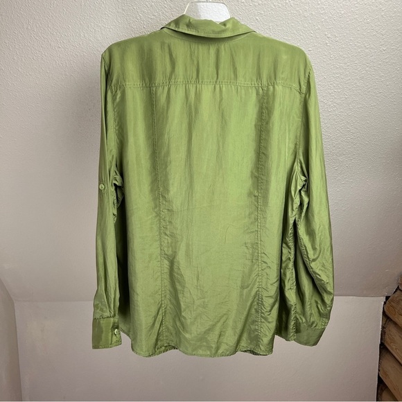 TOMMY BAHAMA 100% Silk Button Down Fitted Blouse. Olive Green. Size XL - Picture 9 of 9